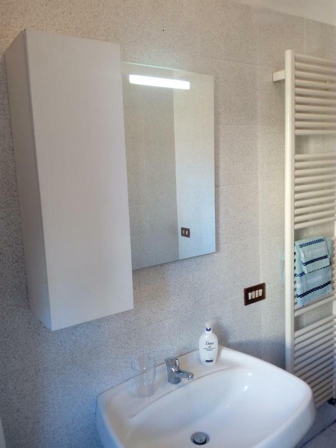 Como Ricky Apartment Cavallasca エクステリア 写真