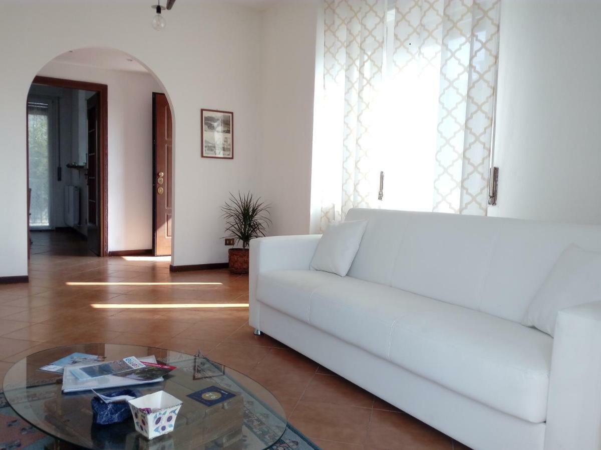Como Ricky Apartment Cavallasca エクステリア 写真